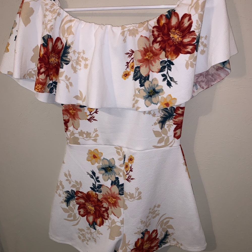 Off the shoulders jumper